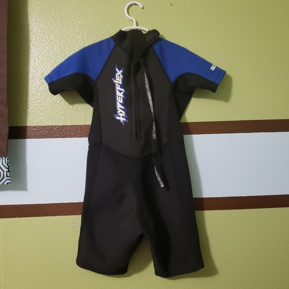Hyperflex Boys wet suit
